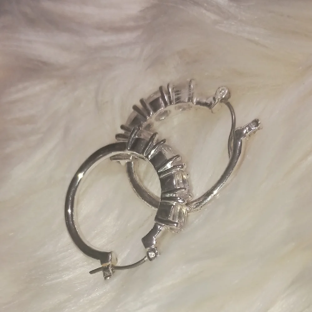 Elegant Silver Hoop Earrings - Picture 7 of 7